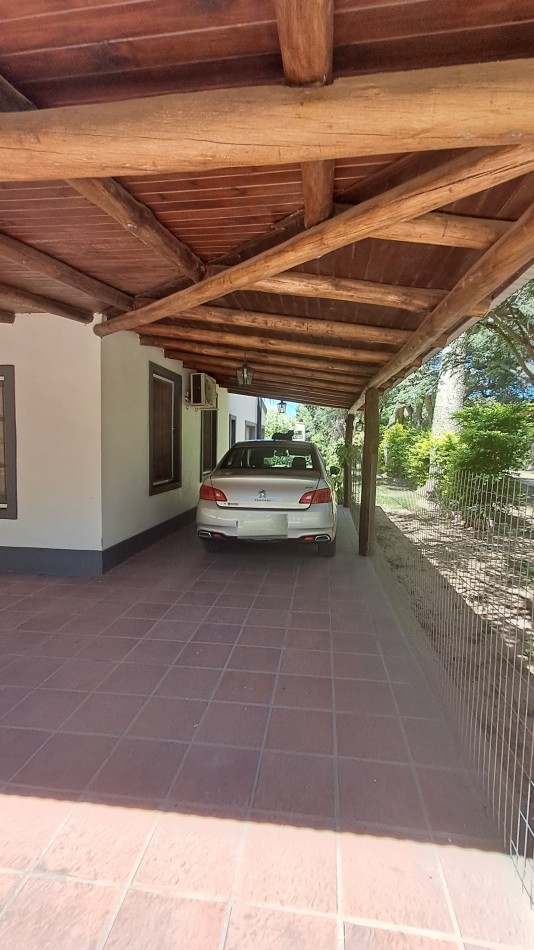 ESPECTACULAR QUINTA EN JUNCALES EX CALLE 100 Y 99