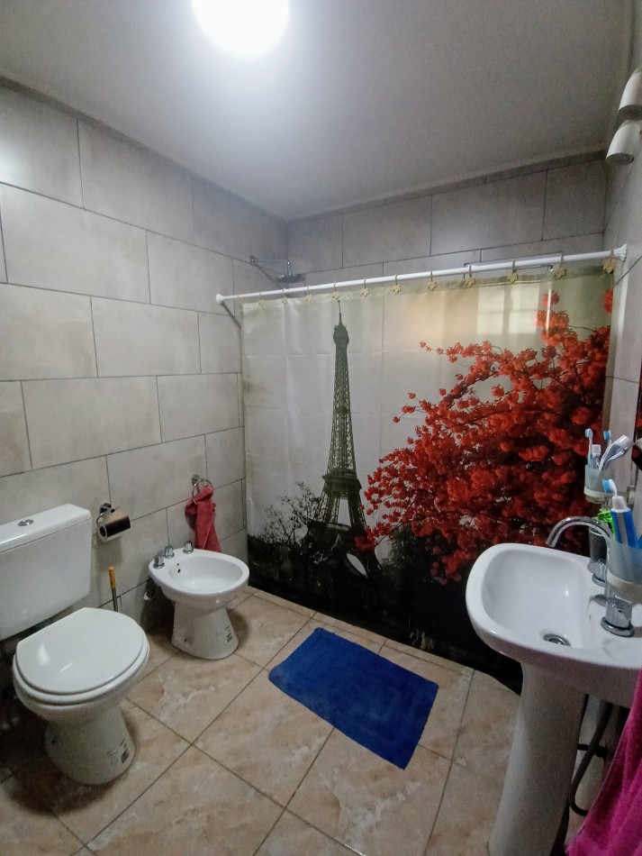 Casa con piscina en Praderas 
