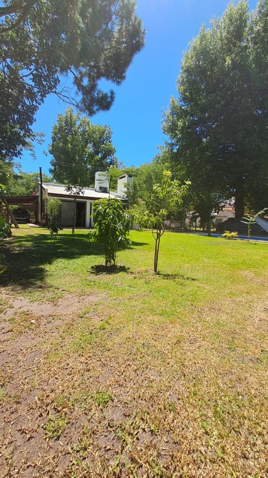 ESPECTACULAR QUINTA EN JUNCALES EX CALLE 100 Y 99