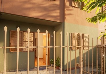 CASA 4 DORM ZONA CENTRO COMERCIAL Bo POZO
